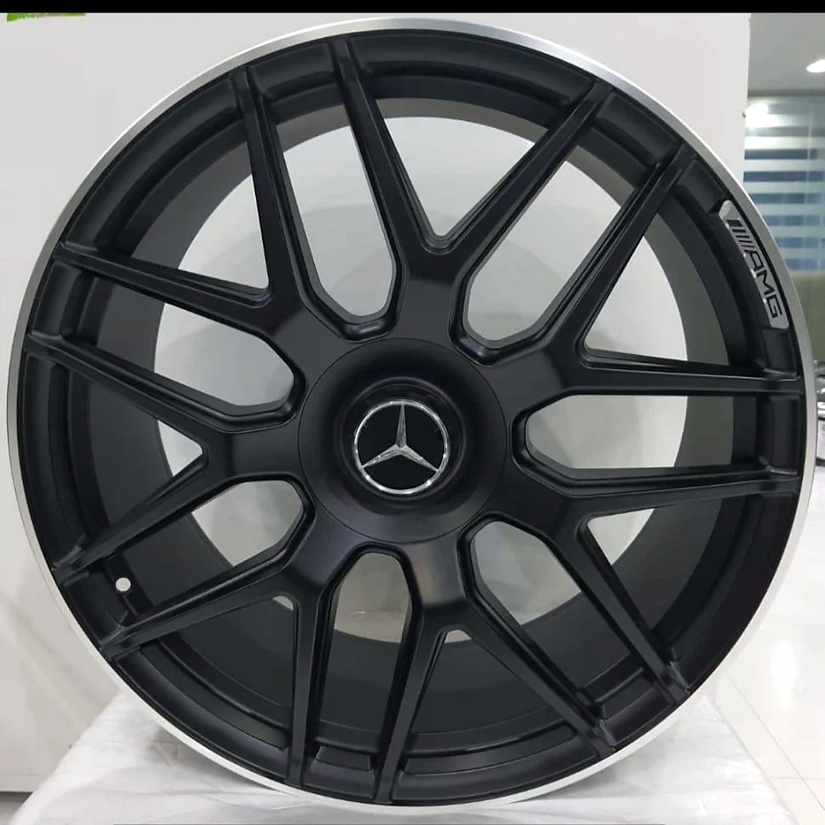 1920 Black wheel