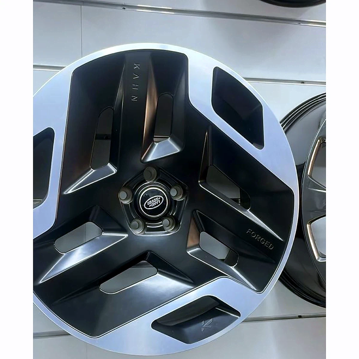 Range Rover KAHN-Style Showroom Wheel wheel